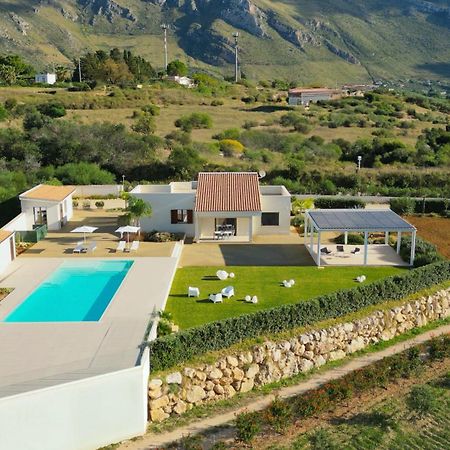 Villa Etesiae 卡斯泰拉马莱 外观 照片